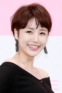 Юн Джини (Yoon Jin Yi)